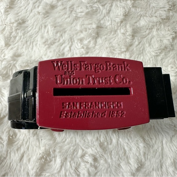 Vintage 1998 Wells Fargo Stagecoach Bank - Picture 5 of 6